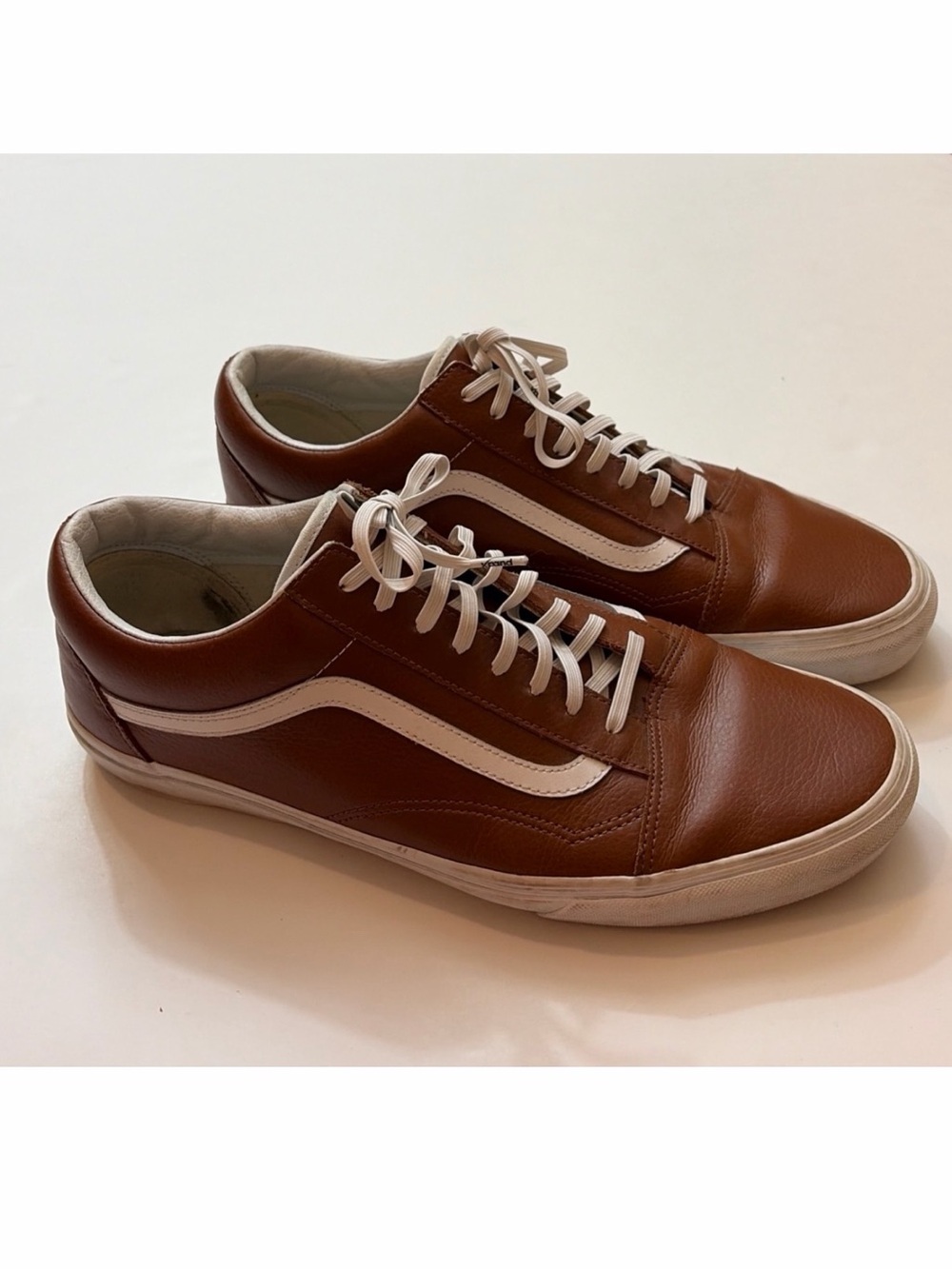 Vans Men's 15 Brown Leather Old Skool Sneakers
